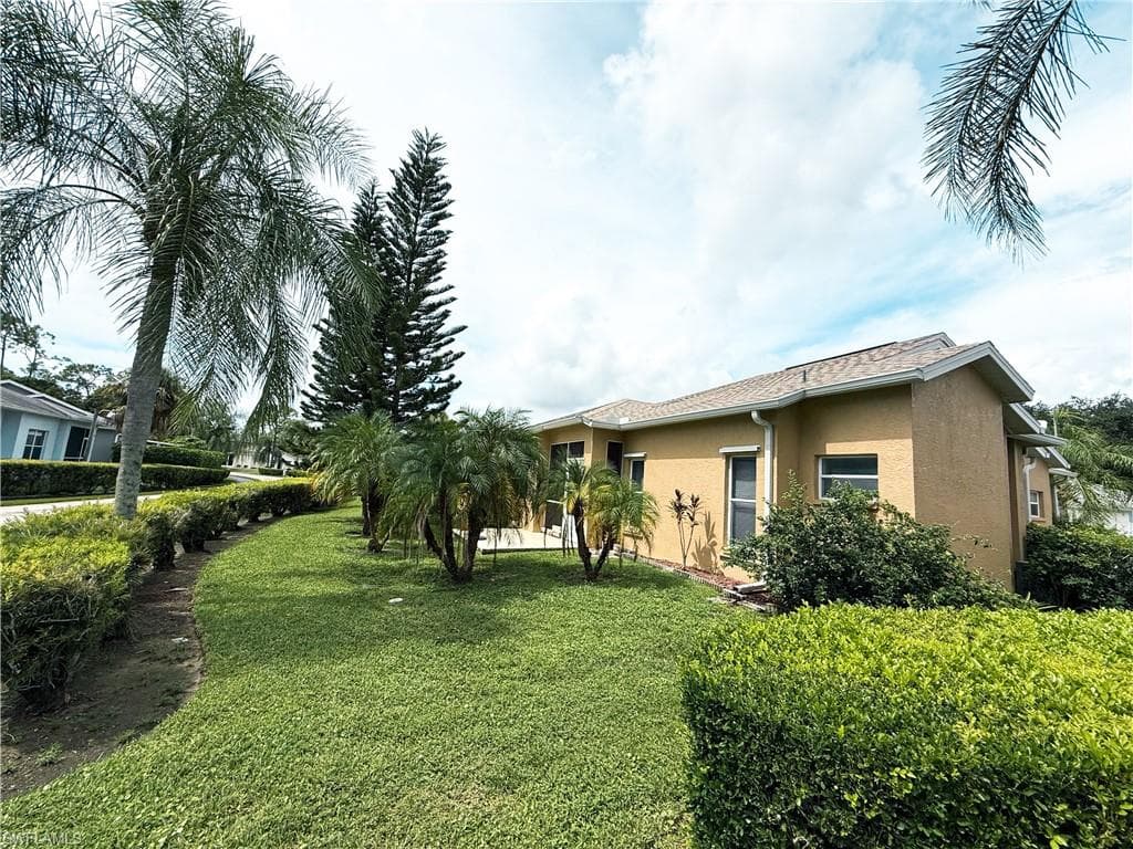 10744 Blue Bimini CIR, ESTERO FL 33928-28