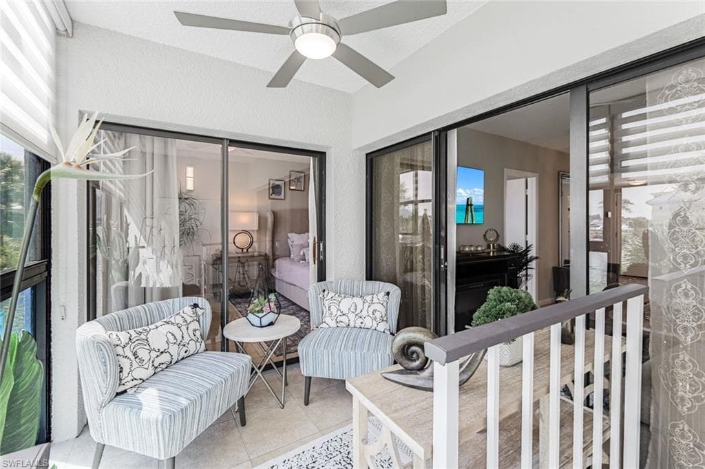 807 RIVER POINT DR # 102D, NAPLES FL 34102-22