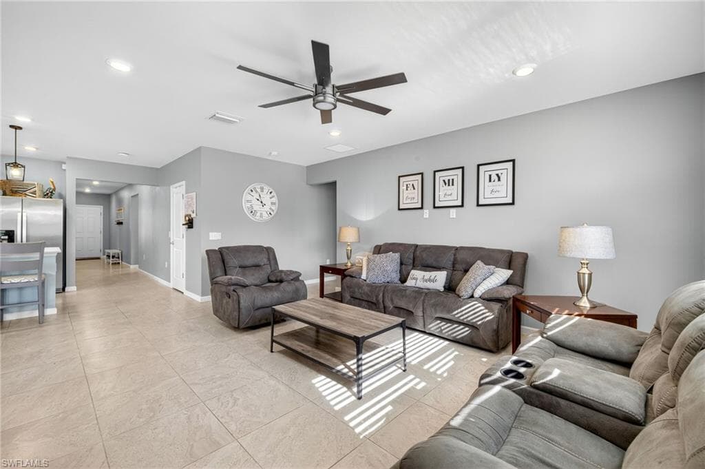 16016 Shoebutton CT, NORTH FORT MYERS FL 33917-4