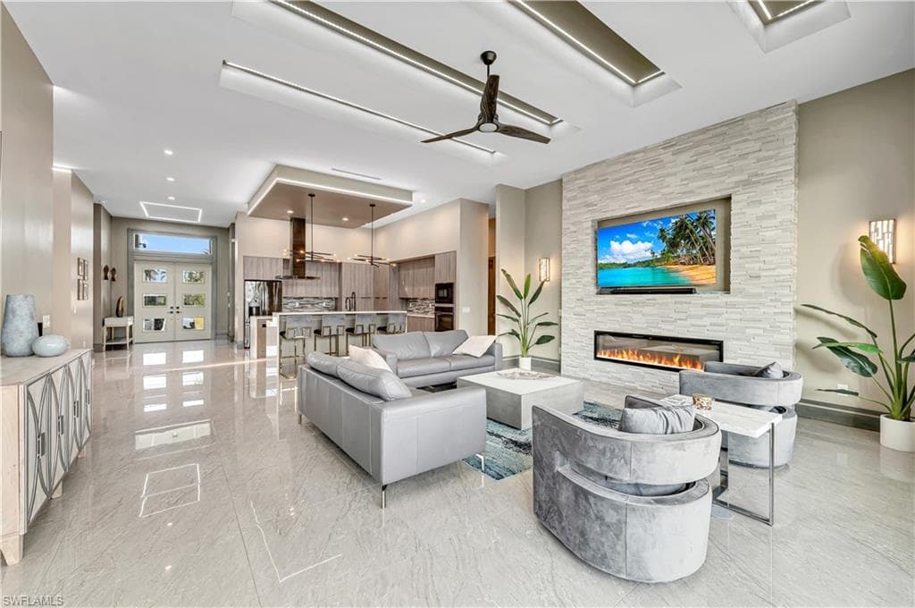 836 Miramar CT, CAPE CORAL FL 33904-11