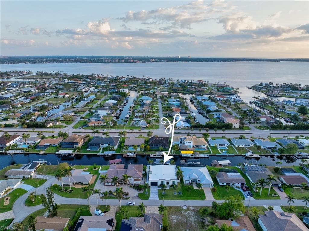 836 Miramar CT, CAPE CORAL FL 33904-2