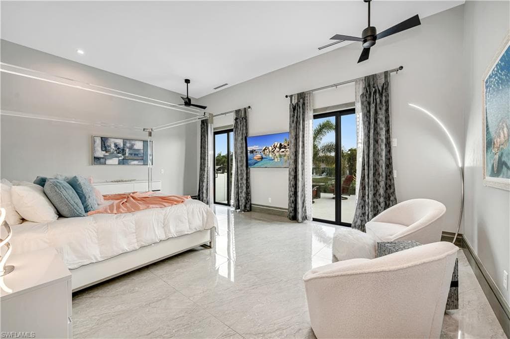 836 Miramar CT, CAPE CORAL FL 33904-19