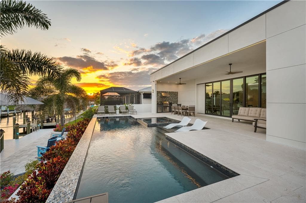 836 Miramar CT, CAPE CORAL FL 33904-29