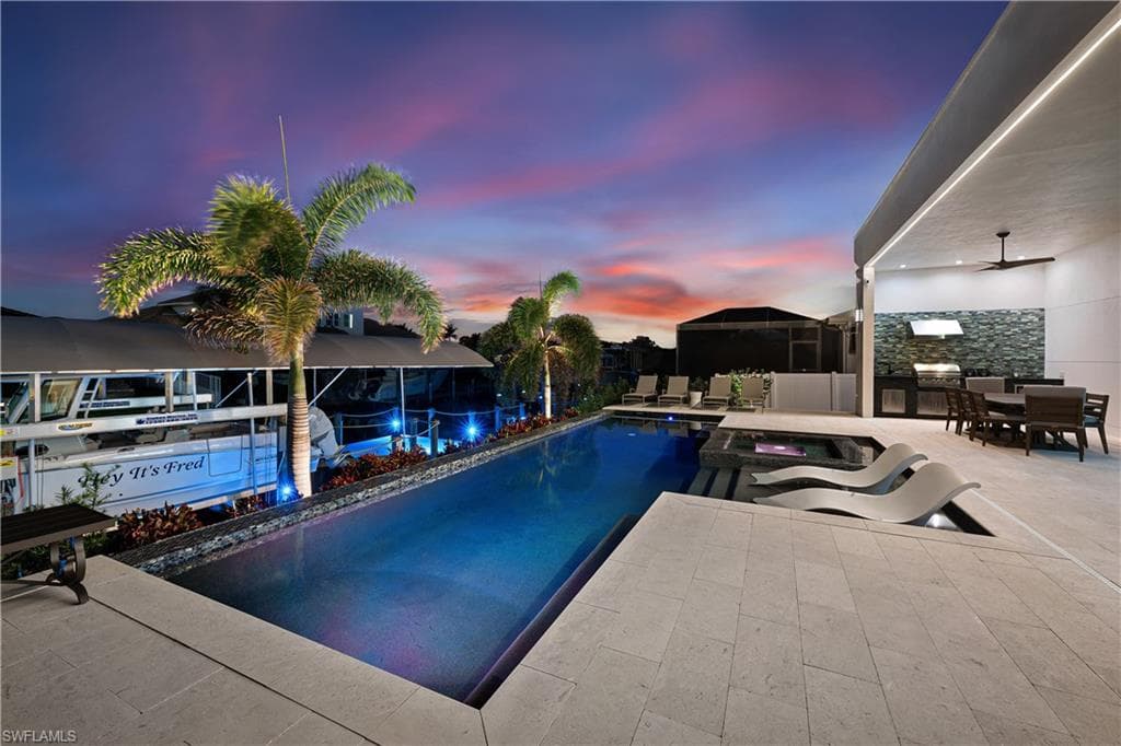 836 Miramar CT, CAPE CORAL FL 33904-33