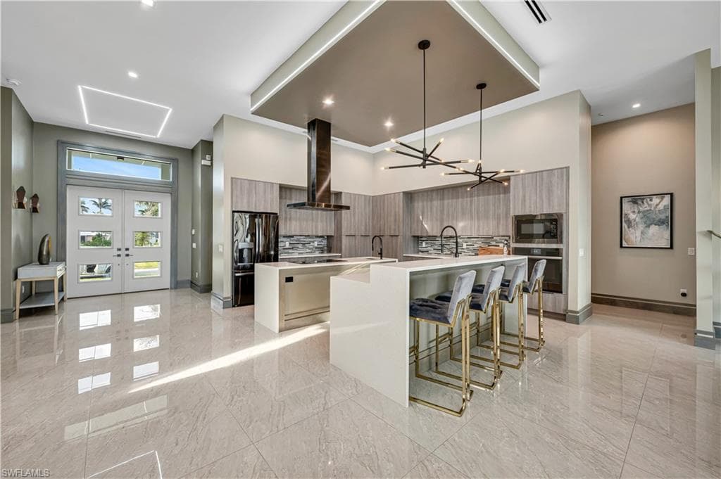 836 Miramar CT, CAPE CORAL FL 33904-18