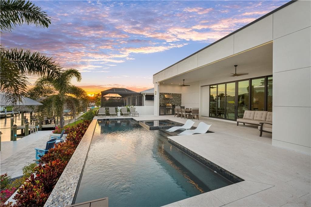 836 Miramar CT, CAPE CORAL FL 33904-28