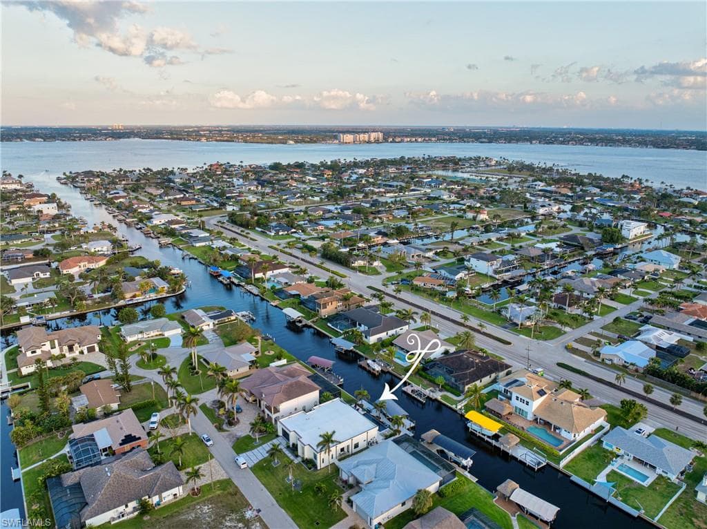 836 Miramar CT, CAPE CORAL FL 33904-3