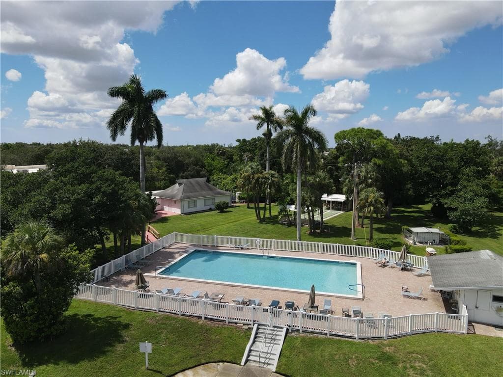 1010 Tropic TER, NORTH FORT MYERS FL 33903-11