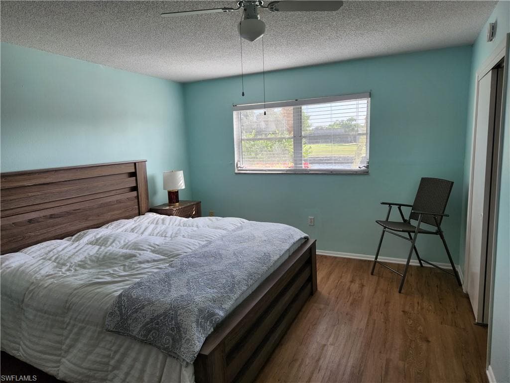 300 Valley Stream DR # 5, NAPLES FL 34113-3