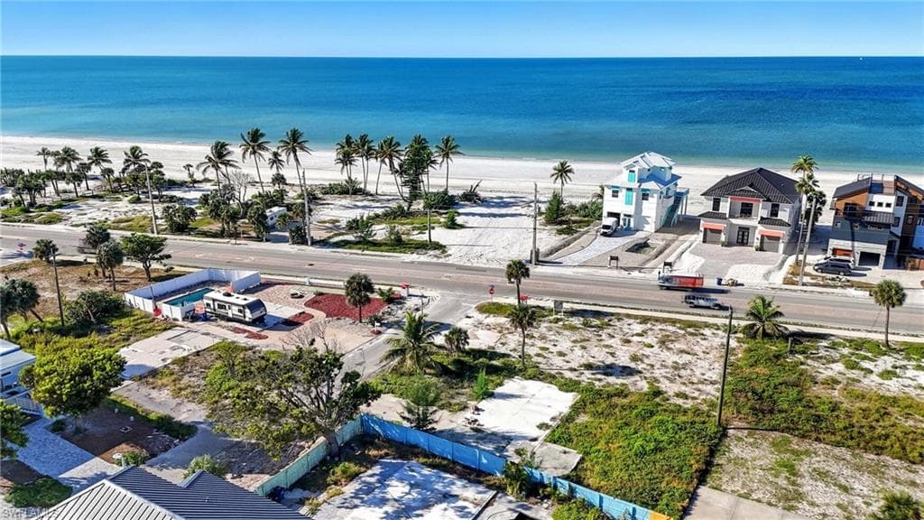 117 Hibiscus DR, FORT MYERS BEACH FL 33931-2