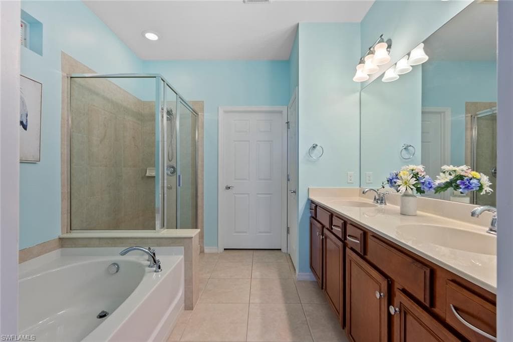 6101 Victory DR, AVE MARIA FL 34142-18