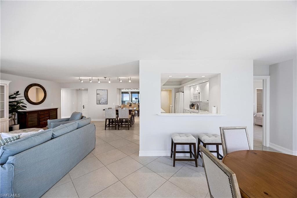 10691 Gulf Shore DR # 1201, NAPLES FL 34108-16