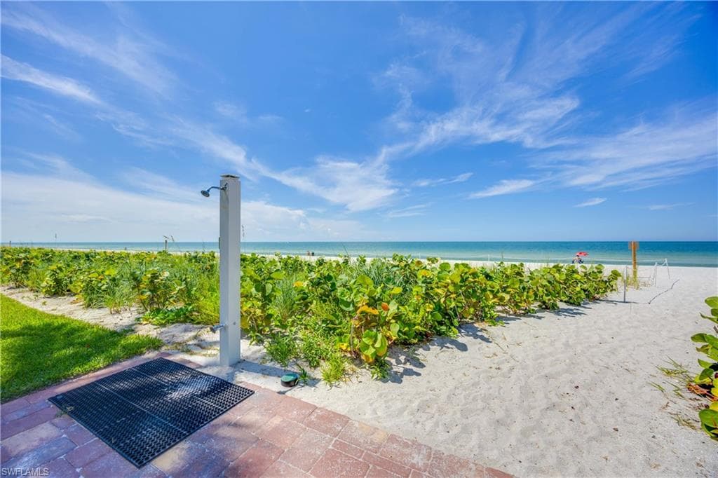 10691 Gulf Shore DR # 1201, NAPLES FL 34108-47
