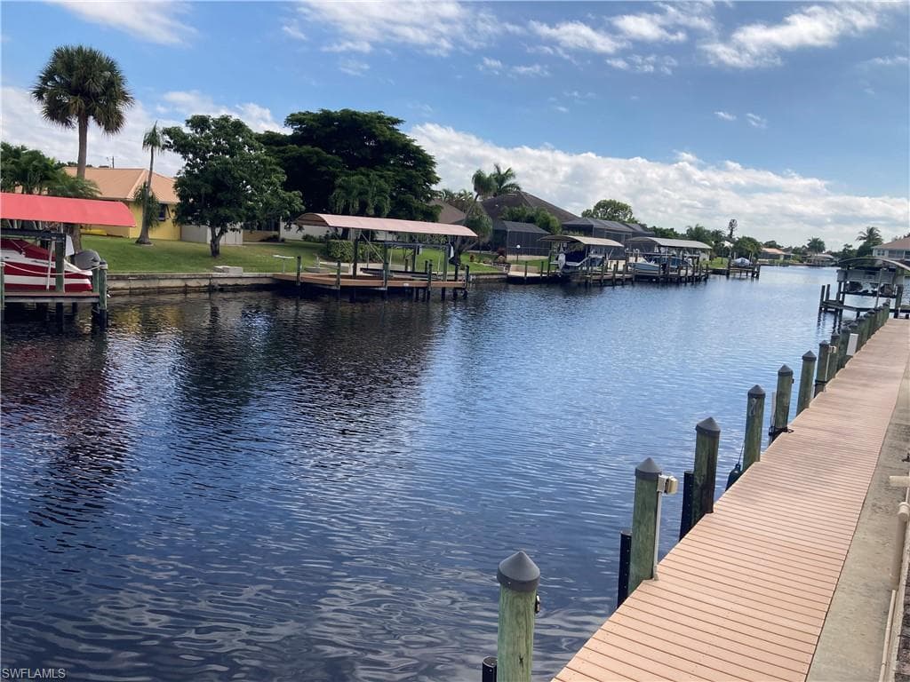 4321 Country Club BLVD # 101, CAPE CORAL FL 33904-3