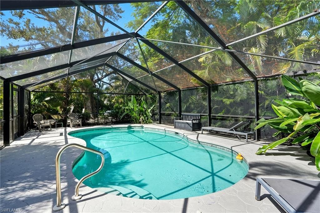 167 Coconut DR-1