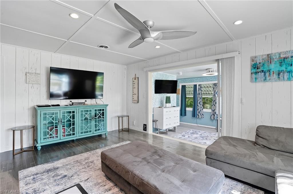 167 Coconut DR-12