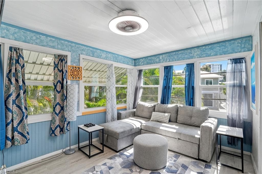 167 Coconut DR-4
