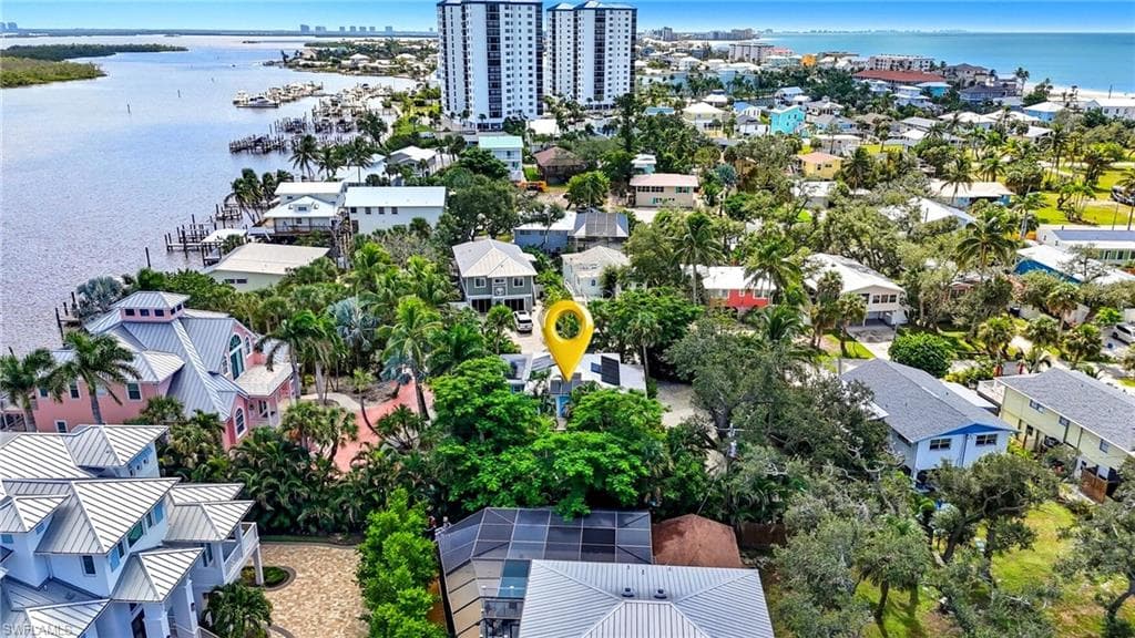 167 Coconut DR-23