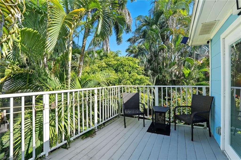 167 Coconut DR-17