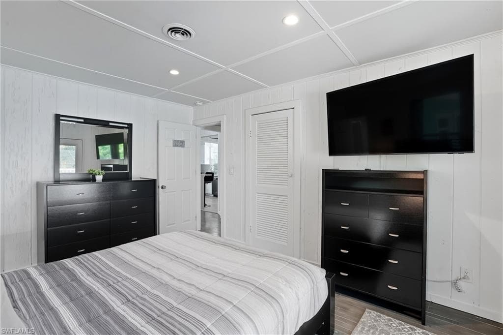 167 Coconut DR-14