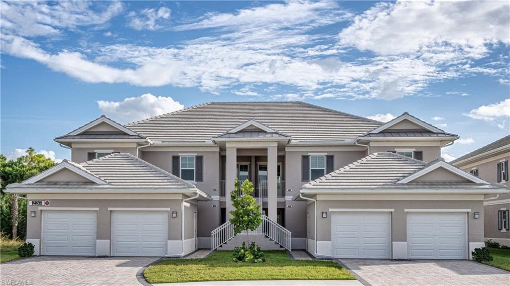 298 Indies DR E 202-12