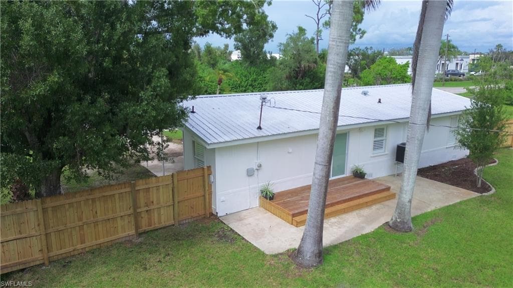213 W McKenzie ST, PUNTA GORDA FL 33950-46