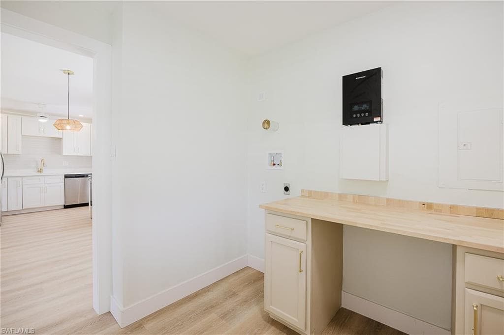 213 W McKenzie ST, PUNTA GORDA FL 33950-38