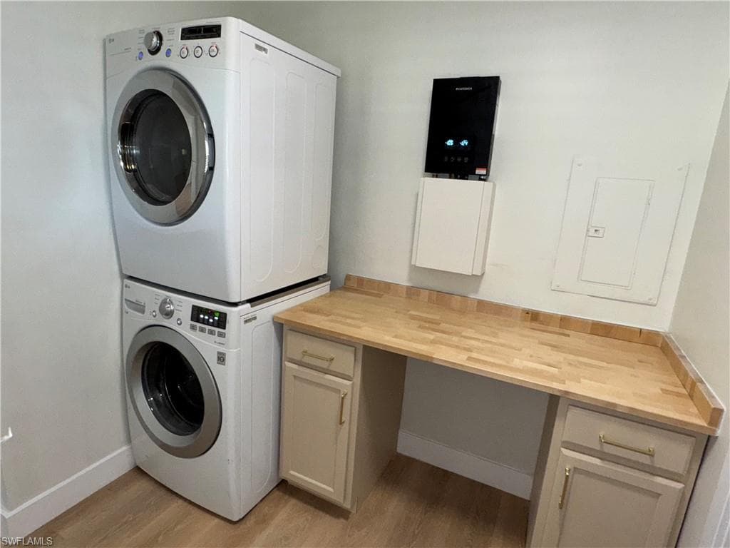 213 W McKenzie ST, PUNTA GORDA FL 33950-24