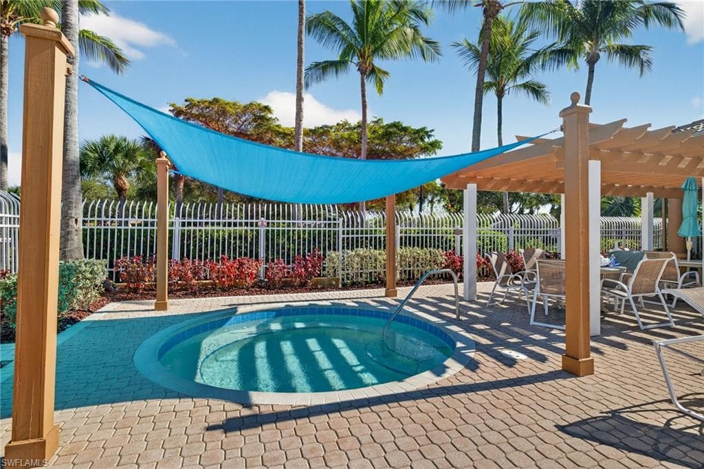 15585 Ocean Walk CIR # 215, FORT MYERS FL 33908-22
