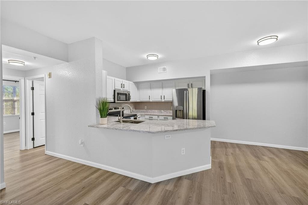 15585 Ocean Walk CIR # 215, FORT MYERS FL 33908-7