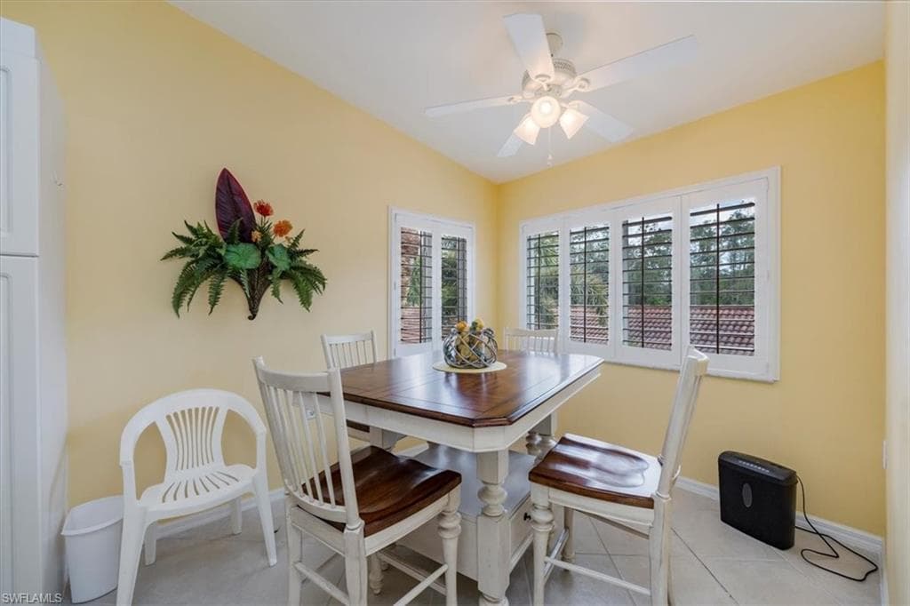 2381 Hidden Lake CT # 8202, NAPLES FL 34112-5