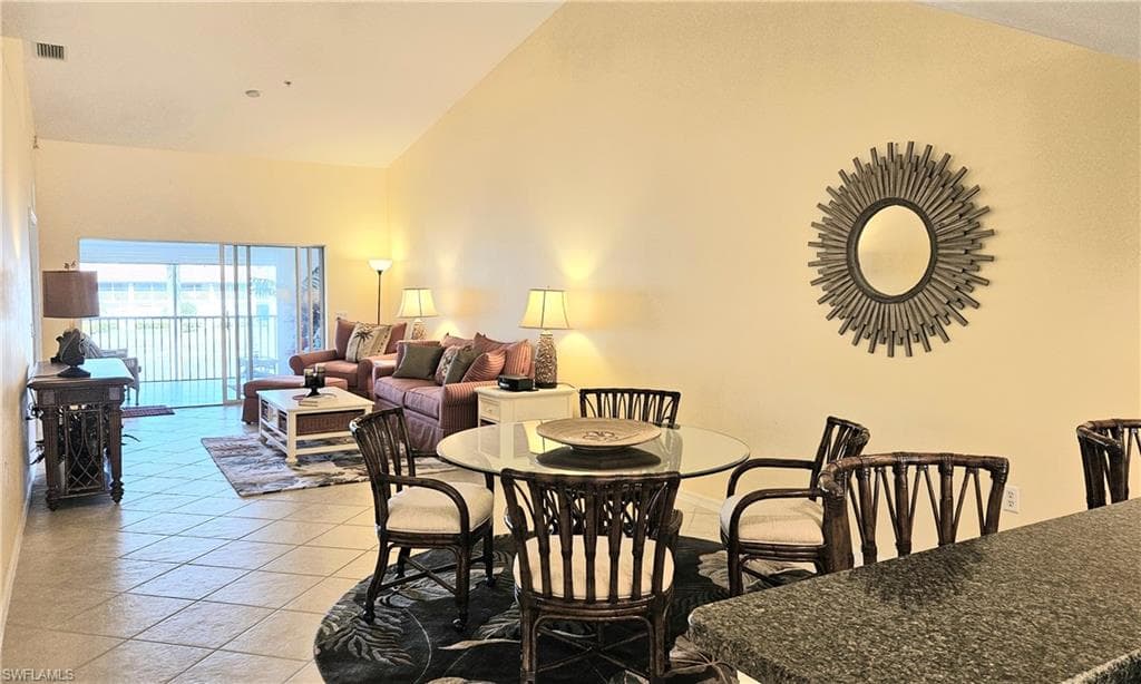 2381 Hidden Lake CT # 8202, NAPLES FL 34112-2