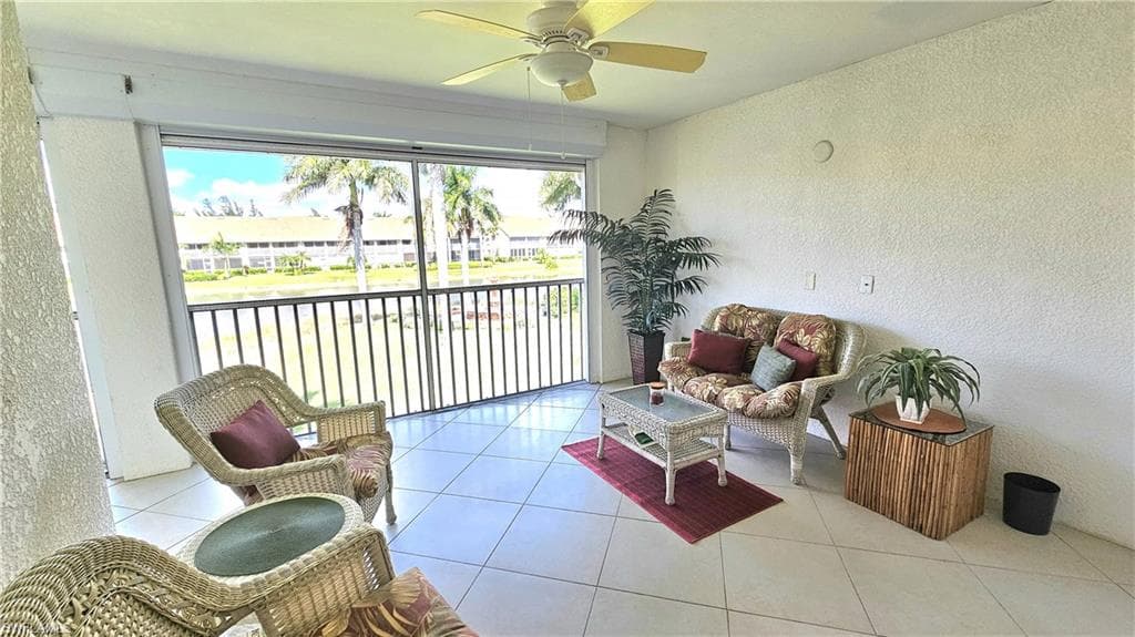 2381 Hidden Lake CT # 8202, NAPLES FL 34112-27