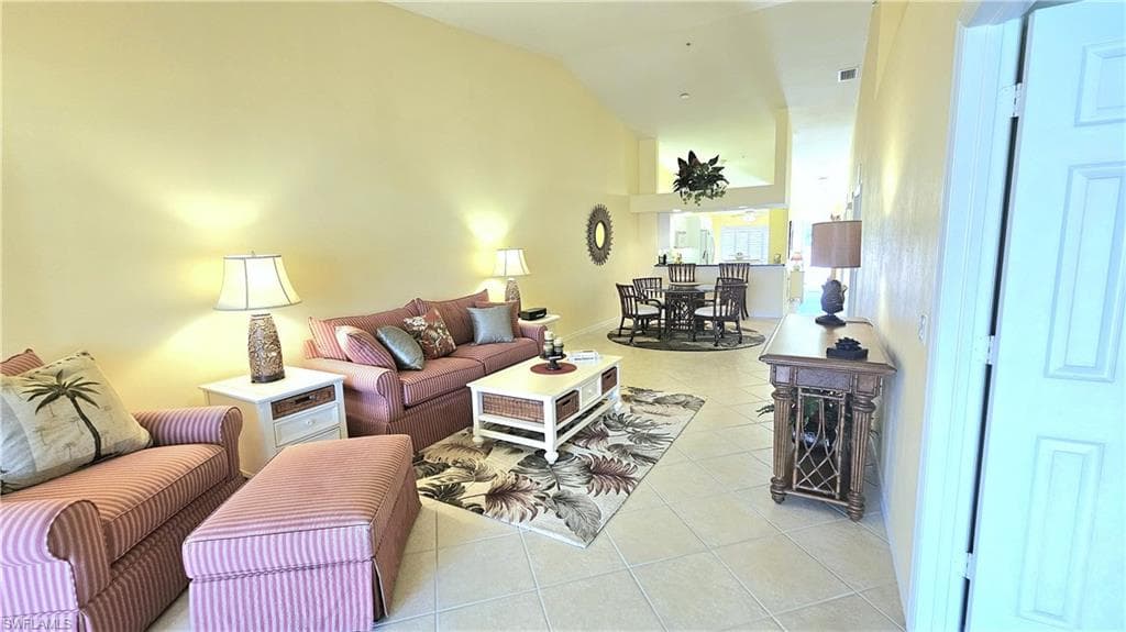 2381 Hidden Lake CT # 8202, NAPLES FL 34112-18