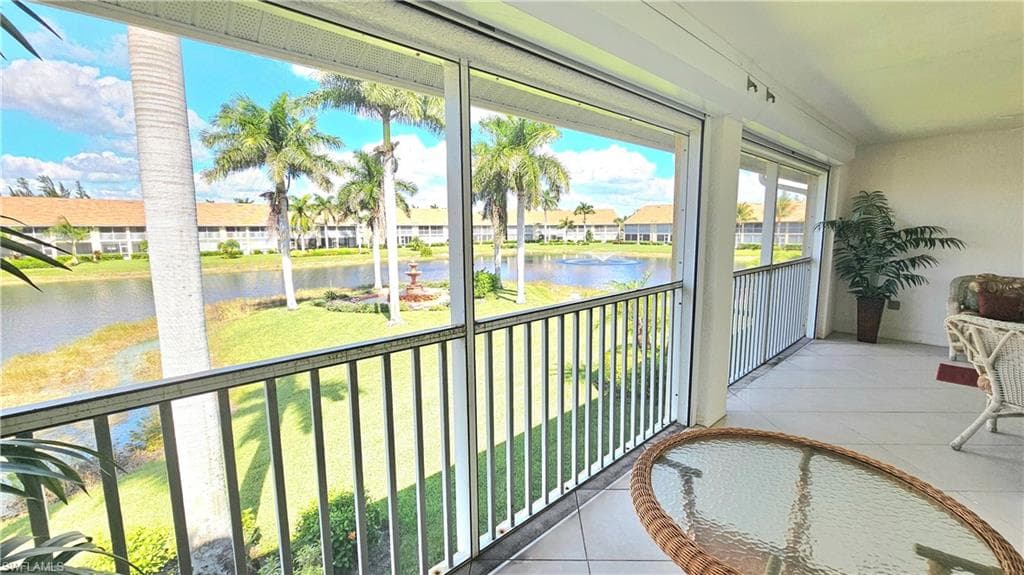 2381 Hidden Lake CT # 8202, NAPLES FL 34112-30