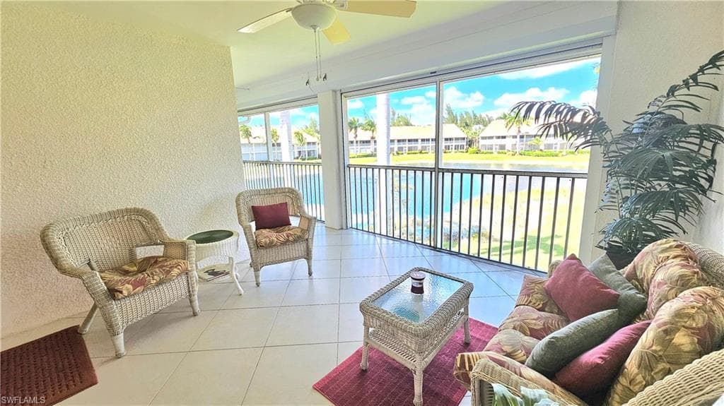 2381 Hidden Lake CT # 8202, NAPLES FL 34112-28