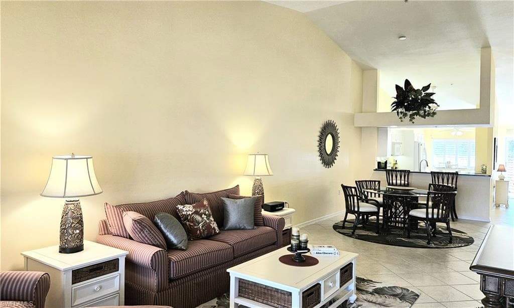 2381 Hidden Lake CT # 8202, NAPLES FL 34112-20