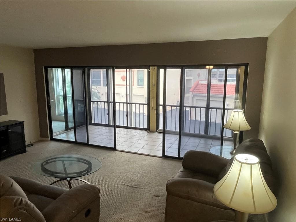 4002 SE 20th PL # 4, CAPE CORAL FL 33904-22
