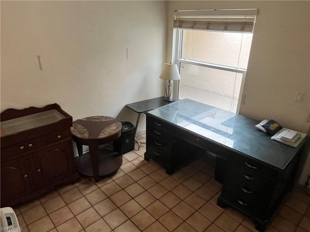 4002 SE 20th PL # 4, CAPE CORAL FL 33904-11