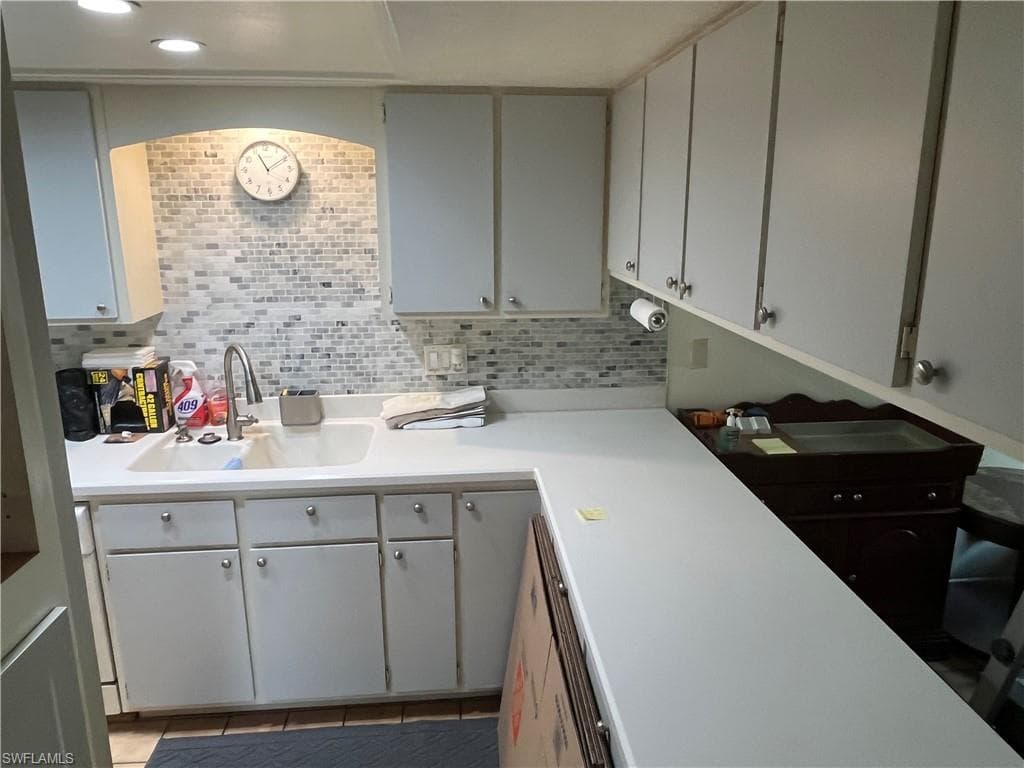 4002 SE 20th PL # 4, CAPE CORAL FL 33904-17