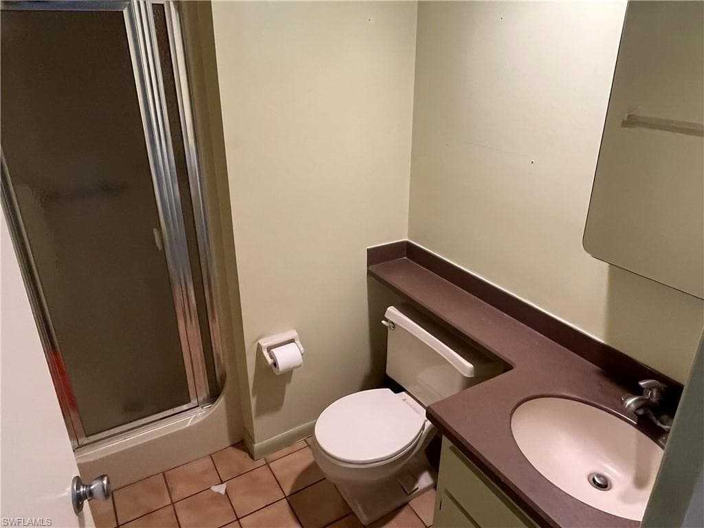 4002 SE 20th PL # 4, CAPE CORAL FL 33904-10