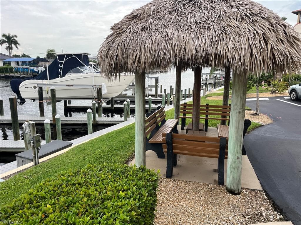 4002 SE 20th PL # 4, CAPE CORAL FL 33904-3