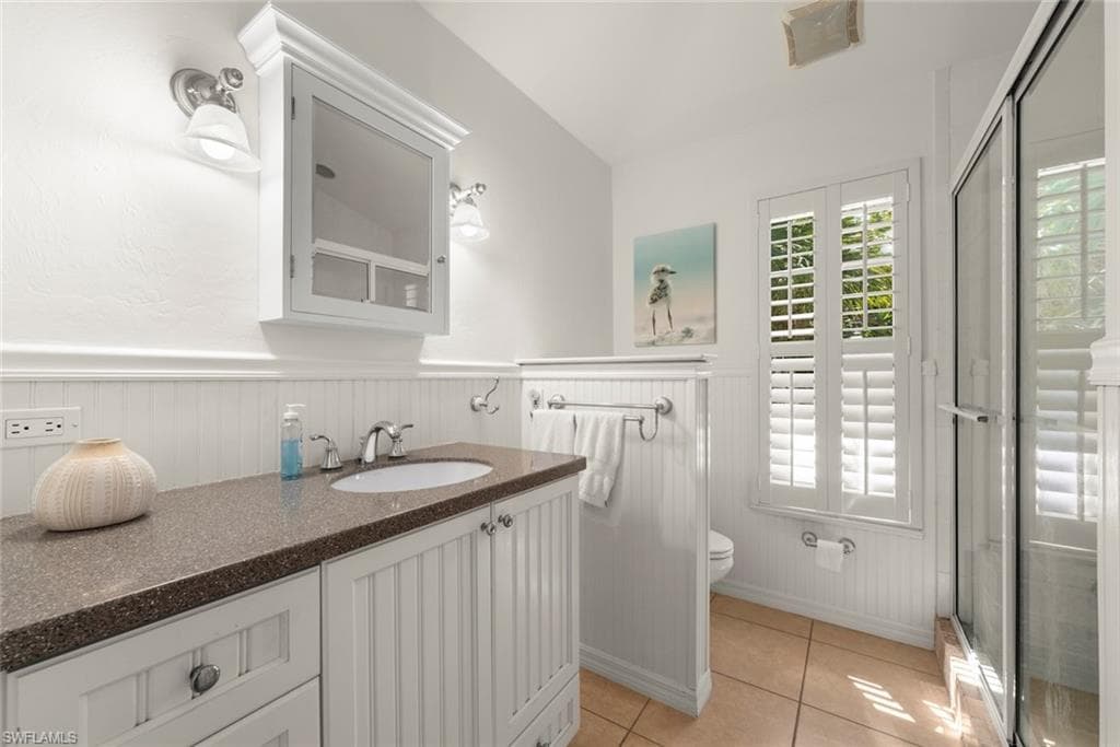 1846 Farm TRL, SANIBEL FL 33957-16