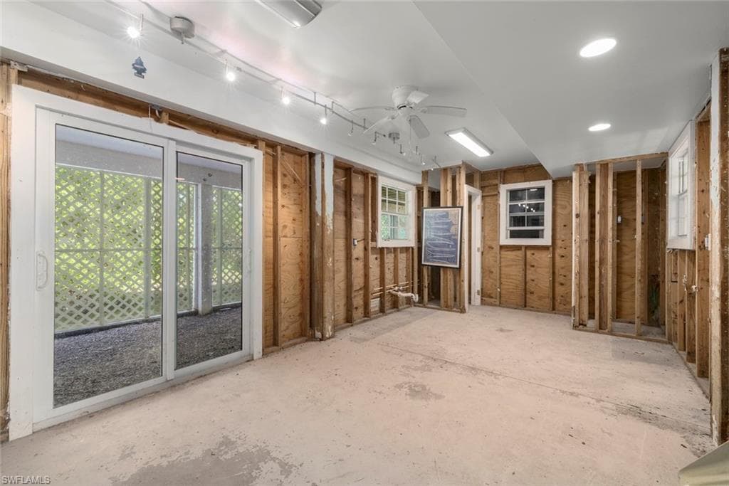 1846 Farm TRL, SANIBEL FL 33957-27
