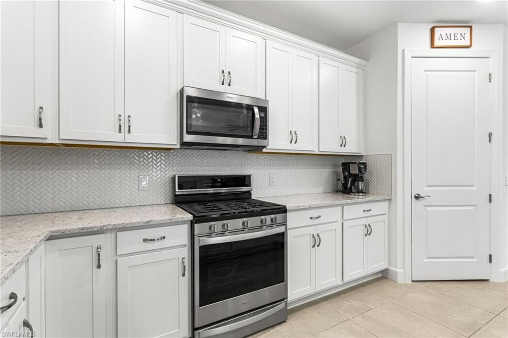 10518 Ventana CT, NAPLES FL 34120-6