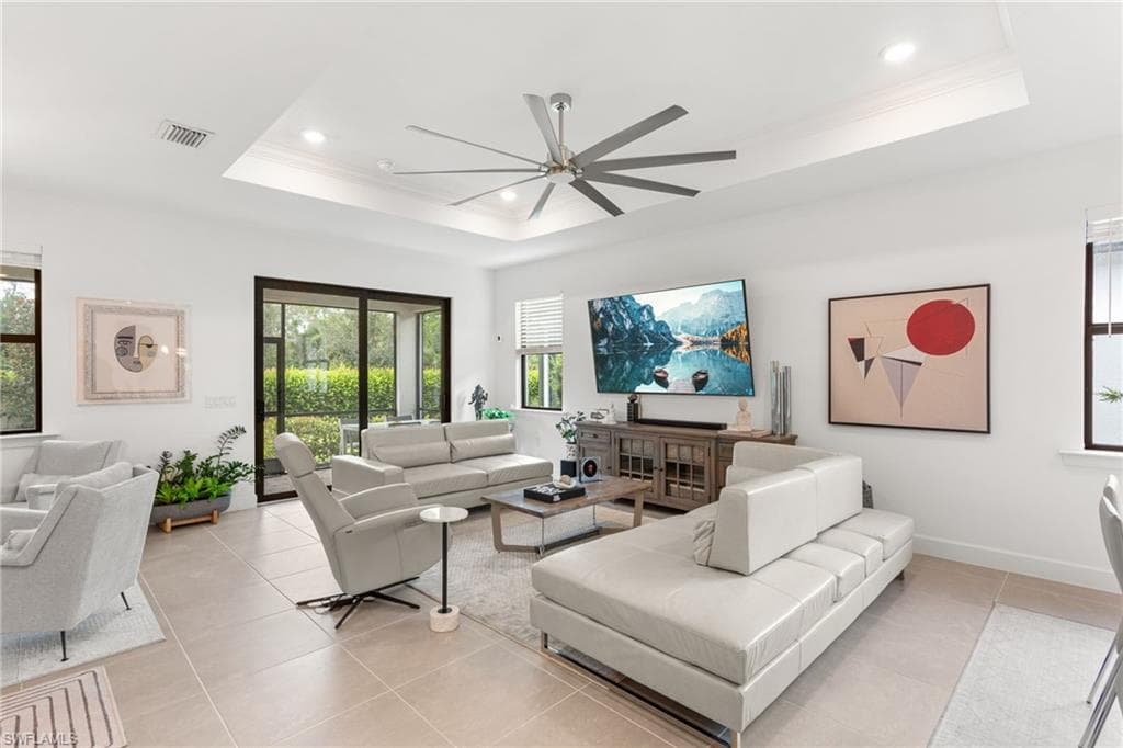 10518 Ventana CT, NAPLES FL 34120-2
