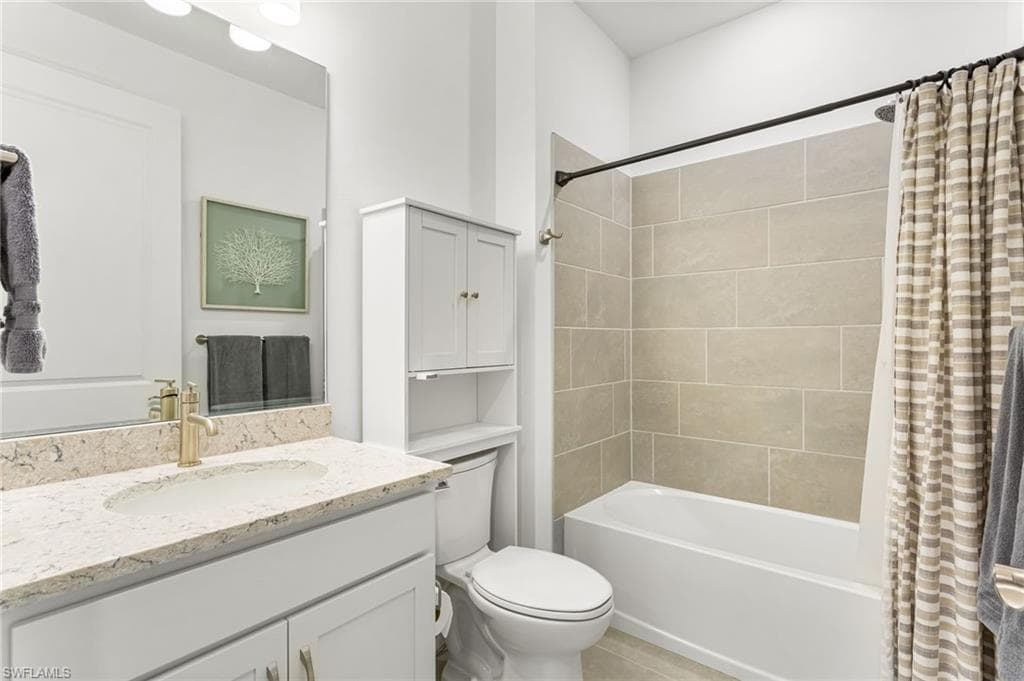 10518 Ventana CT, NAPLES FL 34120-18