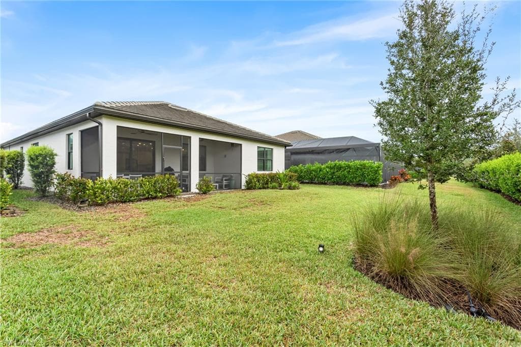 10518 Ventana CT, NAPLES FL 34120-30