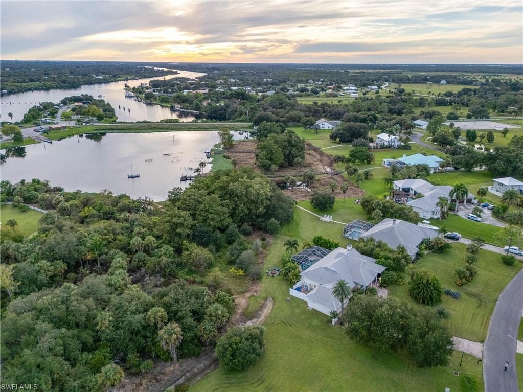 18161 Riverchase CT, ALVA FL 33920-41