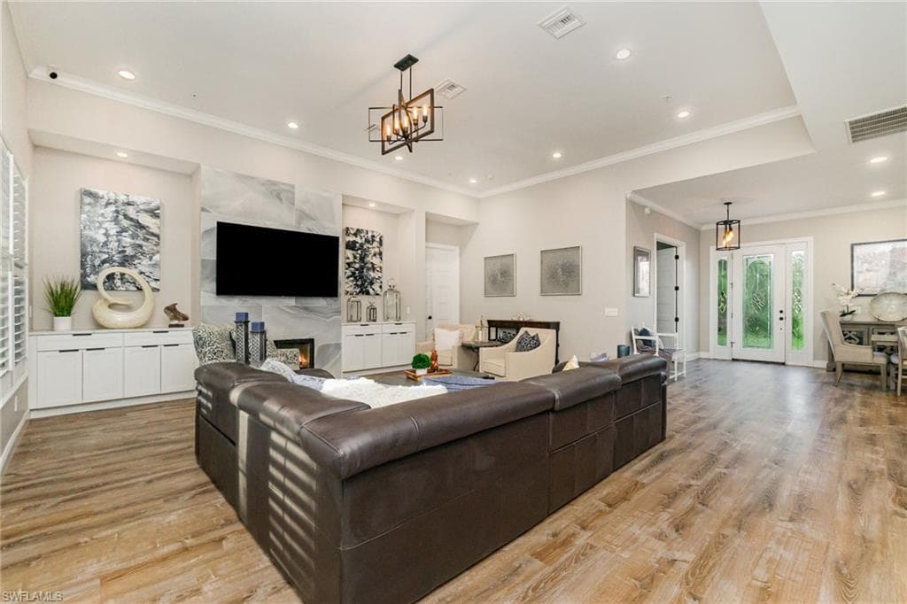 18161 Riverchase CT, ALVA FL 33920-8